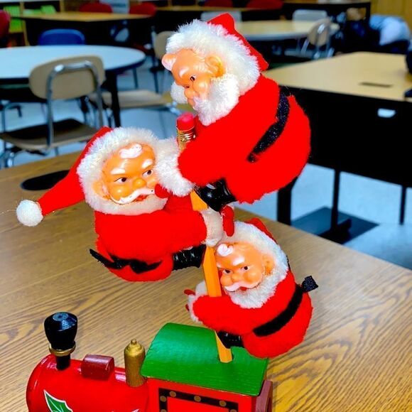 3 Vintage Swivel headed pencil huggers clip Ons 2 1/2 inches high - Picture 1 of 8